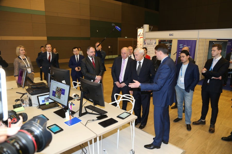 Transfer between the airports of St. Petersburg and the St. Petersburg Digital Forum 2019