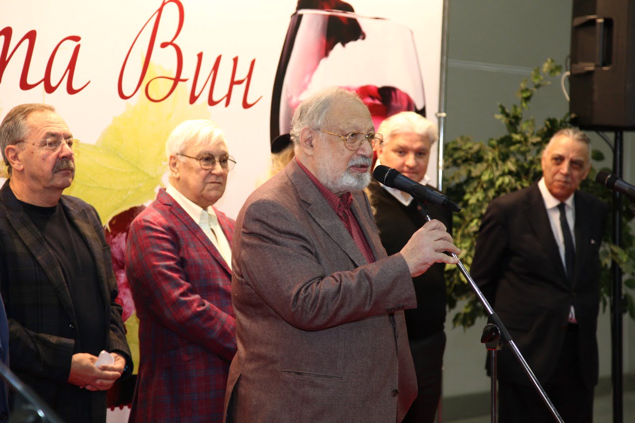 Transfer between Moscow airport and the exhibition "Wine Card 2019"