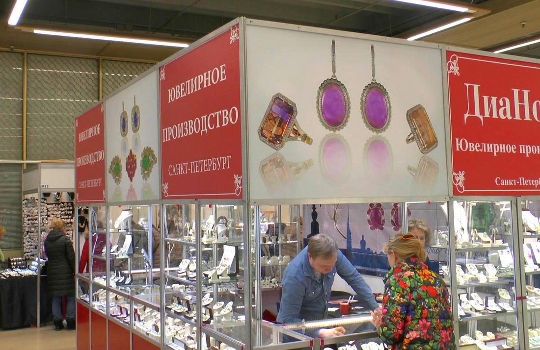 Transfer between Moscow airports and the 2020 Jewelry Vernissage exhibition