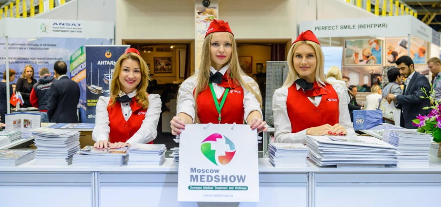 Transfer zwischen Moskauer Flughäfen und der Ausstellung "Treatment Abroad 2020"