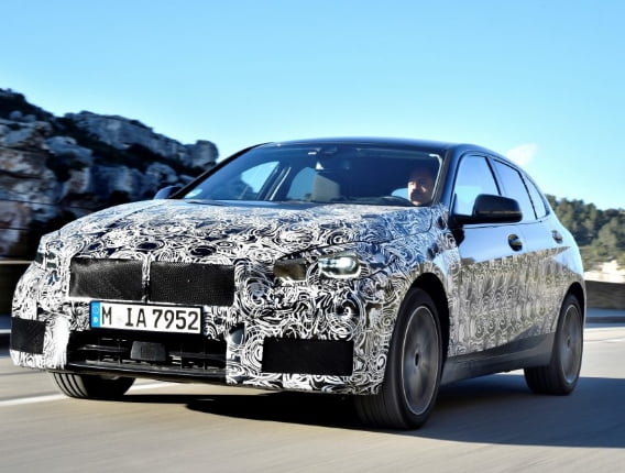 The new version of the BMW 1 hit the lenses of photo spies